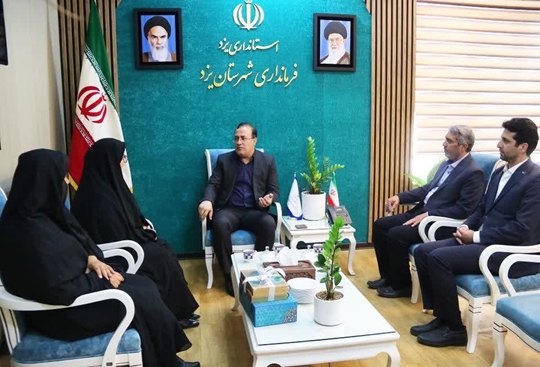 مدیرکل کانون استان یزد با سرپرست فرمانداری دیدار کرد